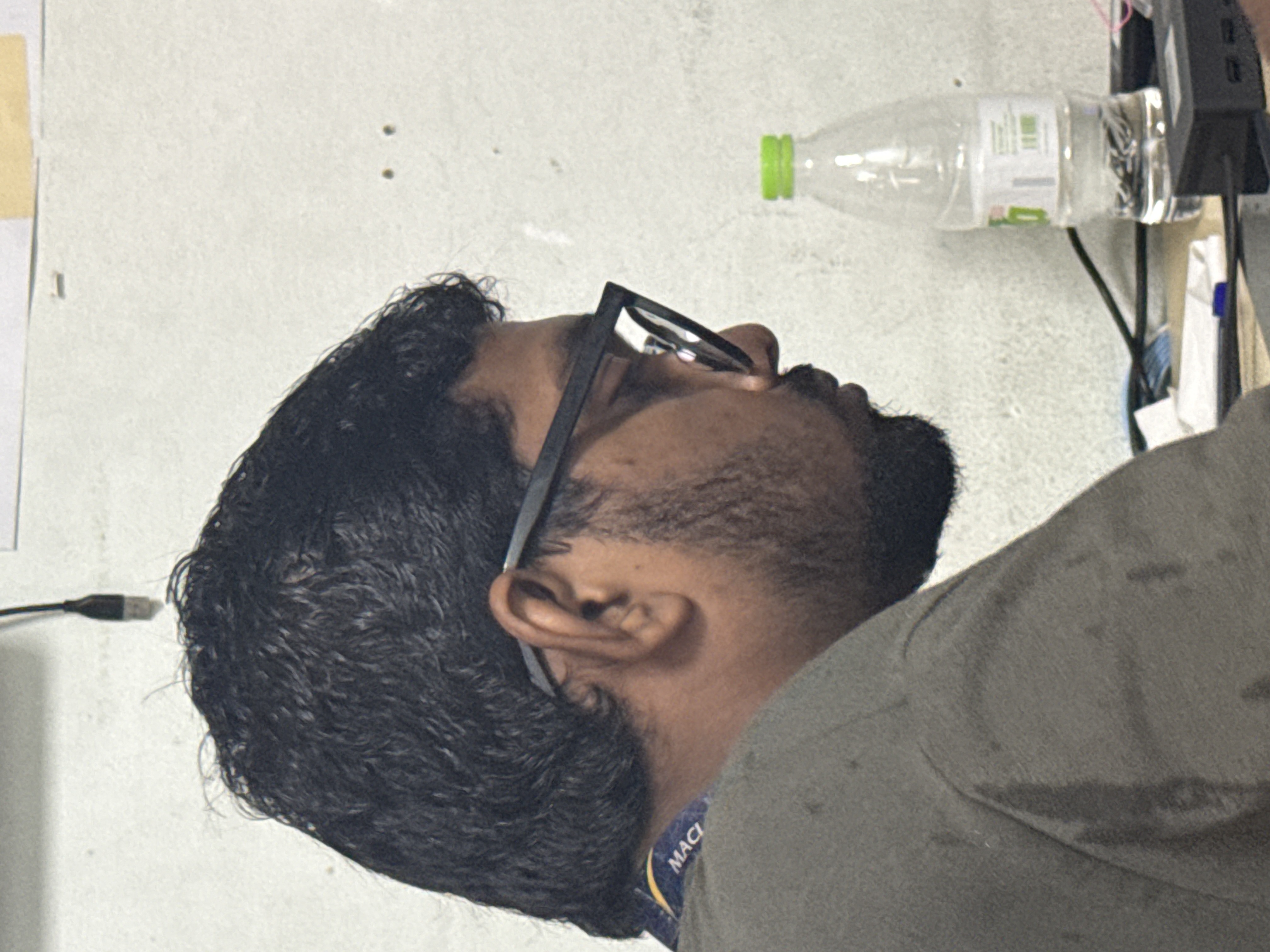 Meow latheef